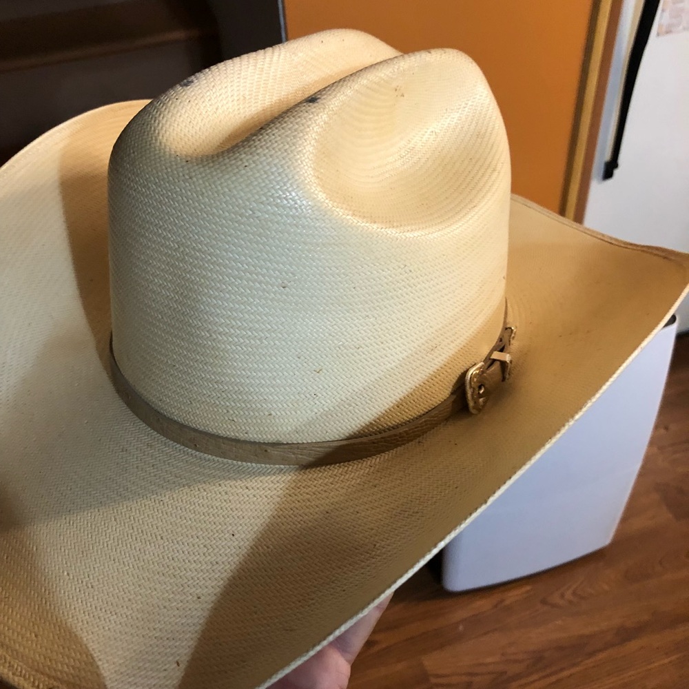 Billies cowboy hat.